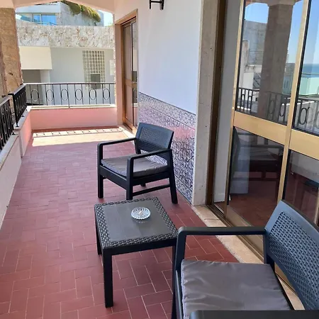 Spacious Seaside House * Cascaes