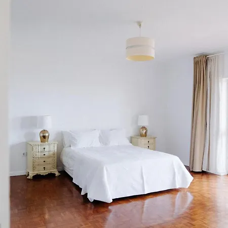 Spacious Seaside House * Cascaes