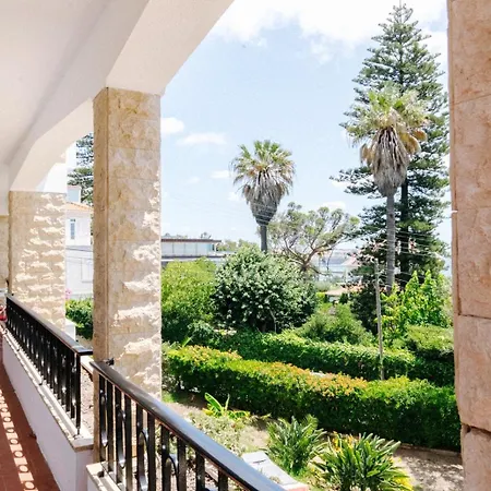 Spacious Seaside House Villa Cascais