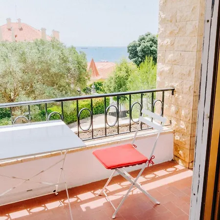 Spacious Seaside House Villa *