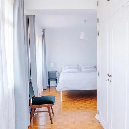 Spacious Seaside House Villa *