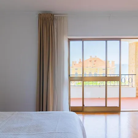 Villa Spacious Seaside House