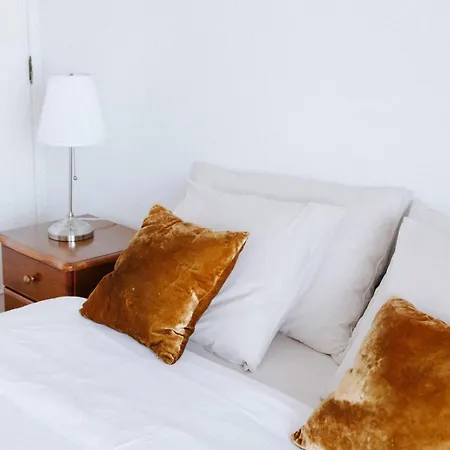 Spacious Seaside House *