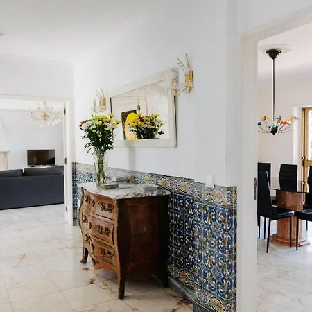 Spacious Seaside House Villa *