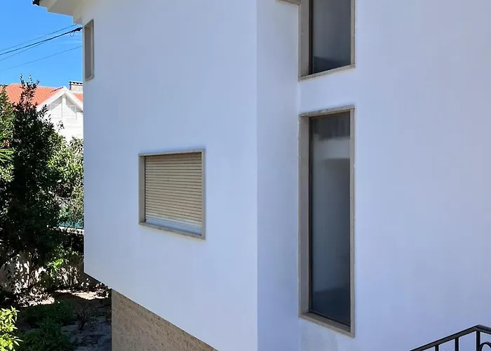 Villa Spacious Seaside House *
