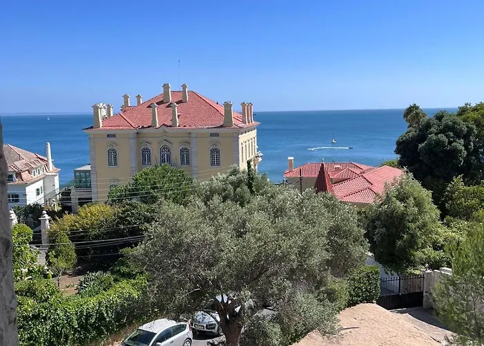 Villa Spacious Seaside House Cascais