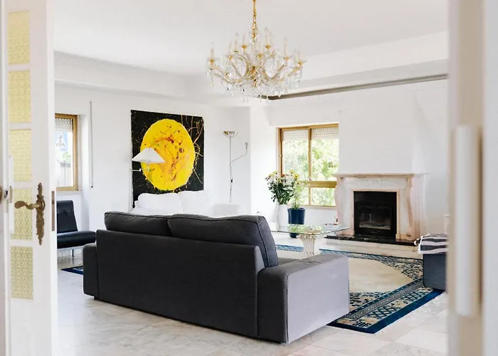 Villa Spacious Seaside House Cascais