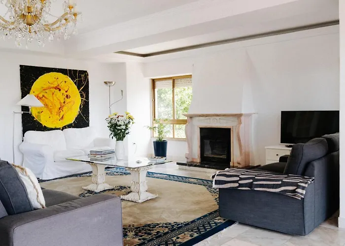 Spacious Seaside House Villa Cascais