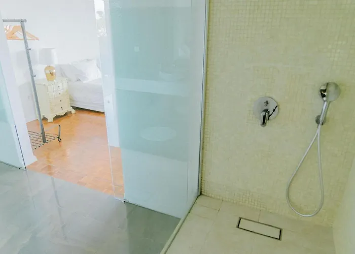 Villa Spacious Seaside House *