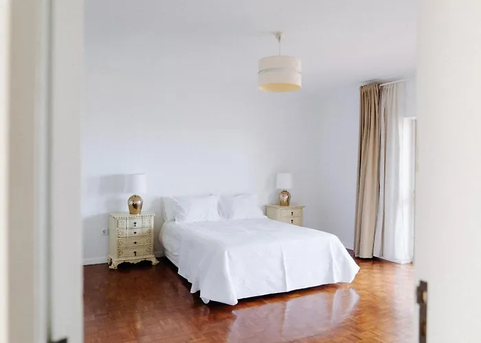 Spacious Seaside House * Cascais