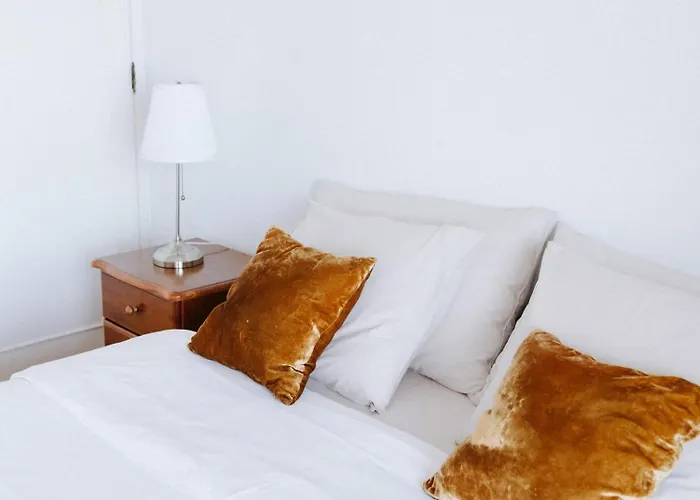 Spacious Seaside House *