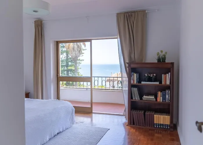 Spacious Seaside House Villa *