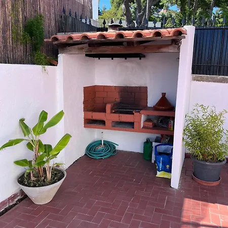 Spacious Seaside House Villa