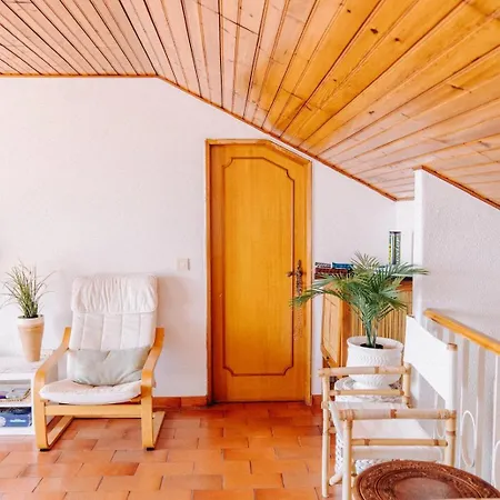 Spacious Seaside House Villa