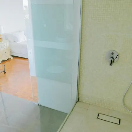 Villa Spacious Seaside House *